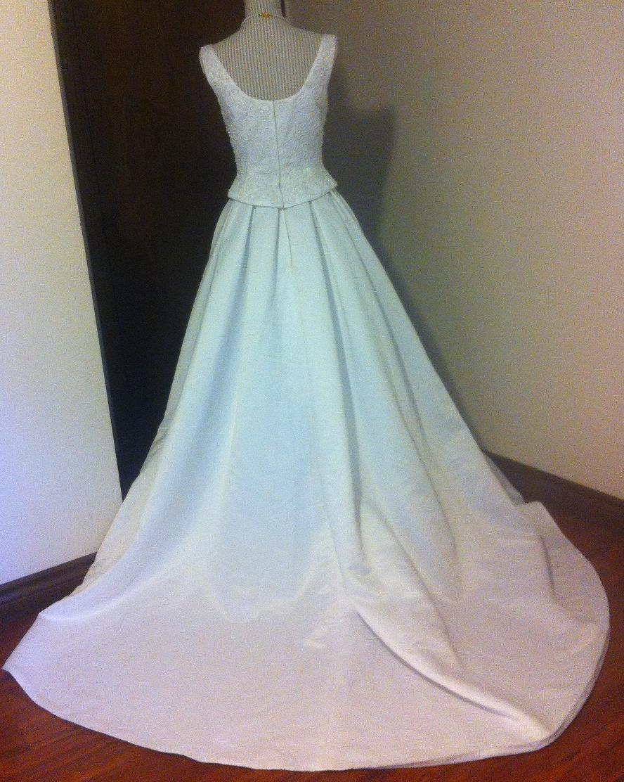 Fabulous Formals White Wedding Gown for rent - size 8 Fabulous Formals White Wedding Gown for rent - size 8