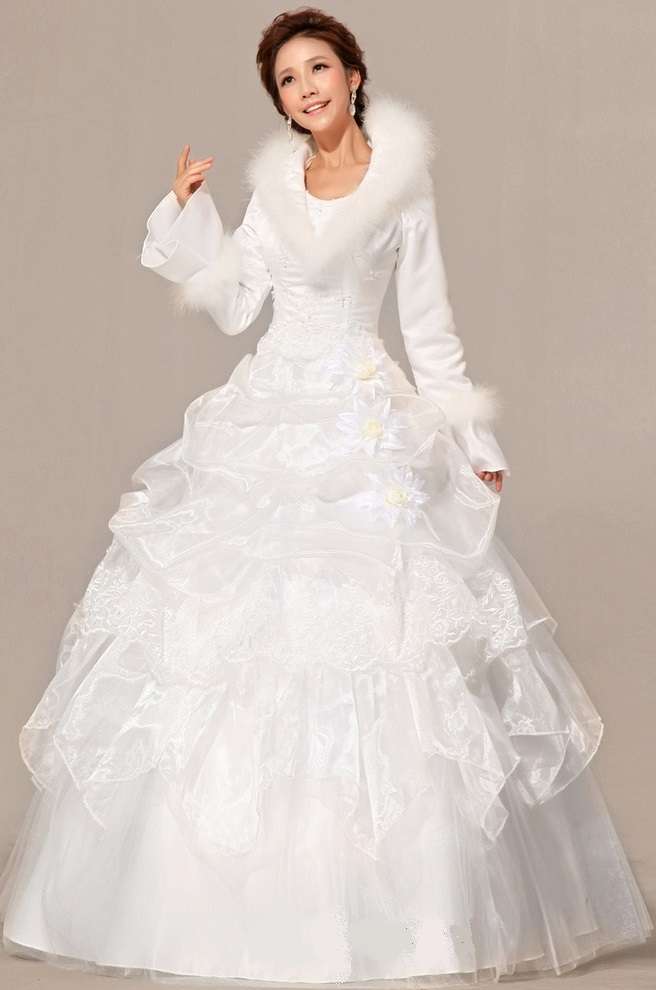 Winter Wedding Dresses with Fur