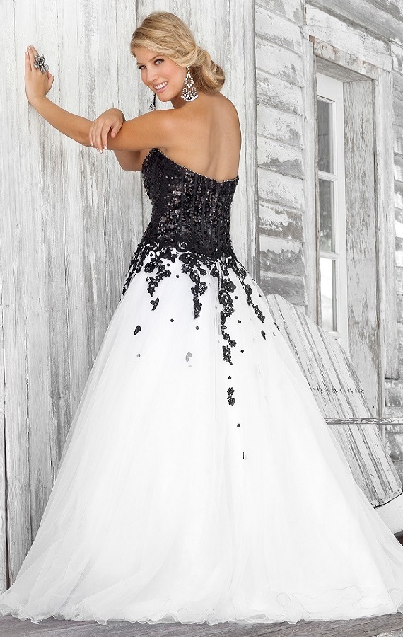 Best Black And White Wedding Dresses For Sale  Learn more here 